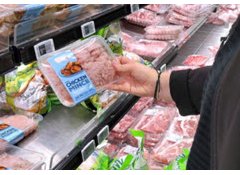 Meaningless labels on chicken meat influencing consumers